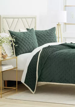 Brand new ✨ Biltmore® Velvet Quilt Set 🌟